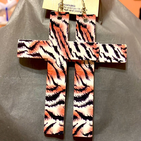 Leopard Cross Earrings - Picture 1 of 1